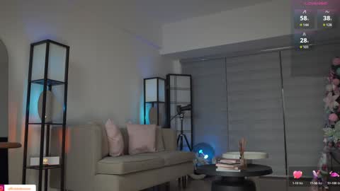 Snapshot of belle_adrienne chatting on 11-28-25, 12:19 Belle Adrienne IG online show from 11-28-25, 12:19