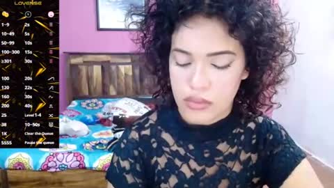 Snapshot of belle_katty000 chatting on 10-31-25, 07:04 SOFIA online show from 10-31-25, 07:04