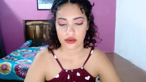 Snapshot of belle_katty000 chatting on 11-20-25, 08:19 SOFIA online show from 11-20-25, 08:19