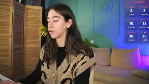 Snapshot of belle_via chatting on 10-20-25, 01:11 Bella online show from 10-20-25, 01:11
