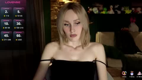 Snapshot of belle_vill chatting on 12-20-25, 02:35 Belle online show from 12-20-25, 02:35