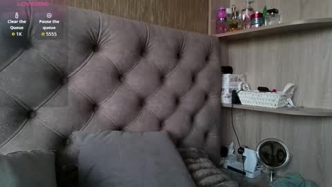 Amelia online show from 02-10-26, 01:37