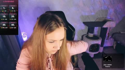 Snapshot of bellezza_ chatting on 01-06-25, 02:14 Your Annabelle Wolf online show from 01-06-25, 02:14