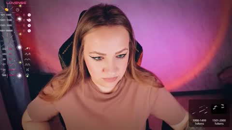 Snapshot of bellezza_ chatting on 10-22-25, 03:23 Your Annabelle Wolf online show from 10-22-25, 03:23