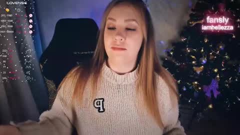 Snapshot of bellezza_ chatting on 12-14-25, 05:07 Your Annabelle Wolf online show from 12-14-25, 05:07