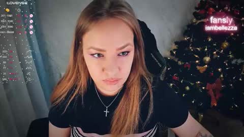 Snapshot of bellezza_ chatting on 12-17-25, 01:06 Your Annabelle Wolf online show from 12-17-25, 01:06