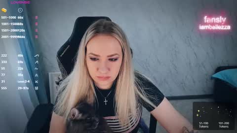 Snapshot of bellezza_ chatting on 02-27-26, 11:32 Your Annabelle Wolf online show from 02-27-26, 11:32