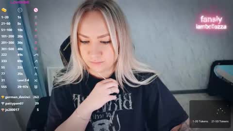 Snapshot of bellezza_ chatting on 03-03-26, 02:12 Your Annabelle Wolf online show from 03-03-26, 02:12