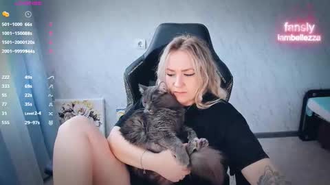 Snapshot of bellezza_ chatting on 03-07-26, 10:45 Your Annabelle Wolf online show from 03-07-26, 10:45