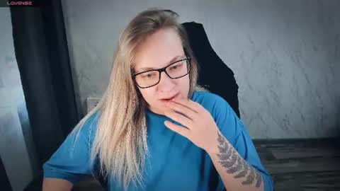 Your Annabelle Wolf  online show from 07-02-26, 04:51