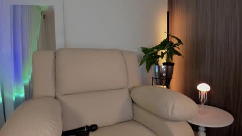 Snapshot of bellota_sweet chatting on 03-08-26, 04:16 Bella online show from 03-08-26, 04:16