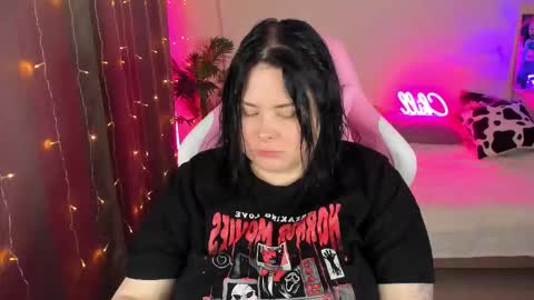 Snapshot of bellybooxo chatting on 11-01-25, 05:59 LinaBoo online show from 11-01-25, 05:59