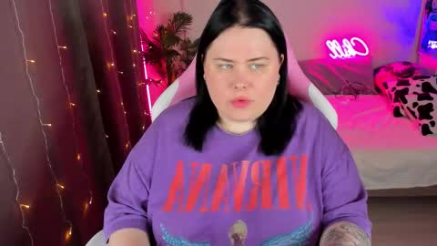 Snapshot of bellybooxo chatting on 11-04-25, 04:39 LinaBoo online show from 11-04-25, 04:39