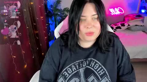 Snapshot of bellybooxo chatting on 11-11-25, 02:28 LinaBoo online show from 11-11-25, 02:28