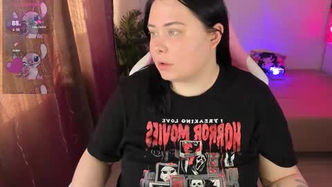 Snapshot of bellybooxo chatting on 11-19-25, 06:24 LinaBoo online show from 11-19-25, 06:24