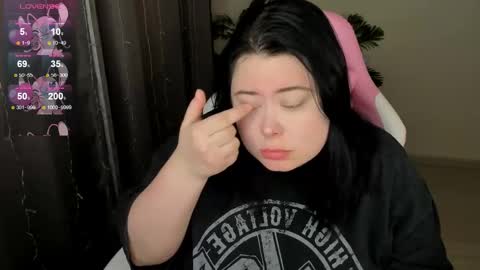 Snapshot of bellybooxo chatting on 12-16-25, 05:12 LinaBoo online show from 12-16-25, 05:12