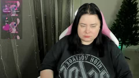 Snapshot of bellybooxo chatting on 01-19-26, 04:27 LinaBoo online show from 01-19-26, 04:27