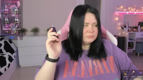 Snapshot of bellybooxo chatting on 05-18-26, 08:31 LinaBoo online show from 05-18-26, 08:31