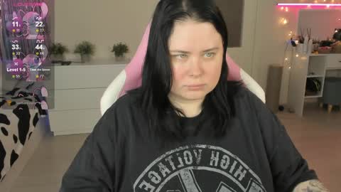 Snapshot of bellybooxo chatting on 05-21-26, 09:05 LinaBoo online show from 05-21-26, 09:05