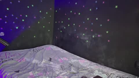 Snapshot of bellyjell chatting on 05-17-26, 02:20 Your New Girlfriend online show from 05-17-26, 02:20