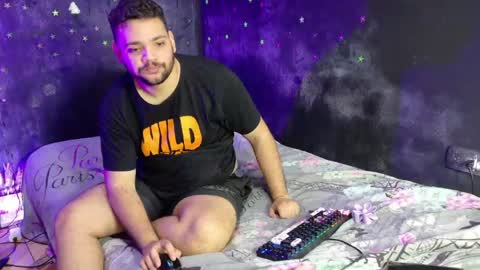 Snapshot of bellyjell chatting on 06-09-26, 02:12 Your New Girlfriend online show from 06-09-26, 02:12