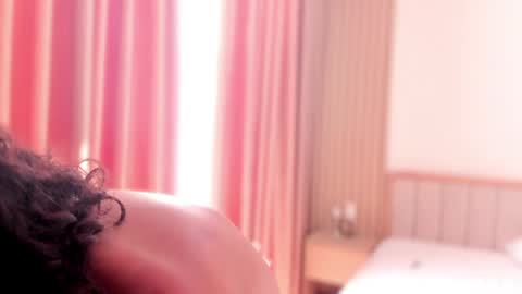 A girl from your  dreams online show from 06-04-26, 11:11