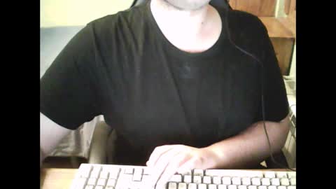 Snapshot of bender_35 chatting on 01-27-25, 01:16 bender_35 online show from 01-27-25, 01:16