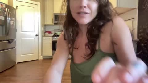 Snapshot of bendlikebecks chatting on 11-26-25, 05:03 bendlikebecks online show from 11-26-25, 05:03