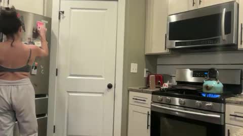 Snapshot of bendlikebecks chatting on 02-26-26, 02:27 bendlikebecks online show from 02-26-26, 02:27