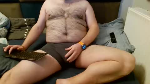 benekb2 online show from 10-18-25, 04:52