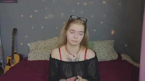 KENDALL  NATHAN online show from 04-15-26, 08:32