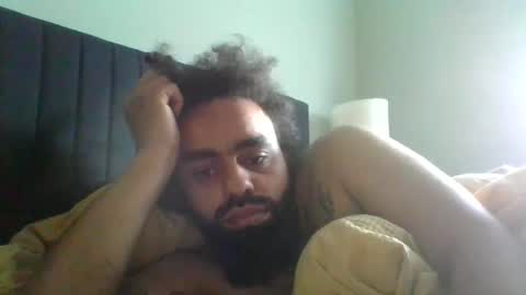 Snapshot of bengel_mozam chatting on 10-19-25, 06:14 kevin online show from 10-19-25, 06:14