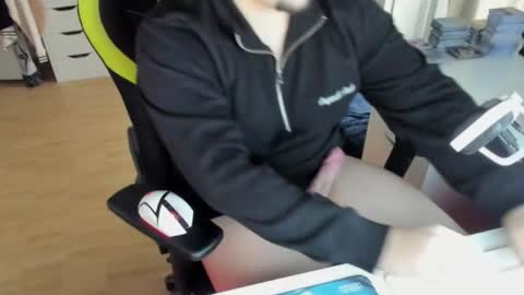 Snapshot of benjamin440 chatting on 02-03-26, 01:49 benjamin440 online show from 02-03-26, 01:49