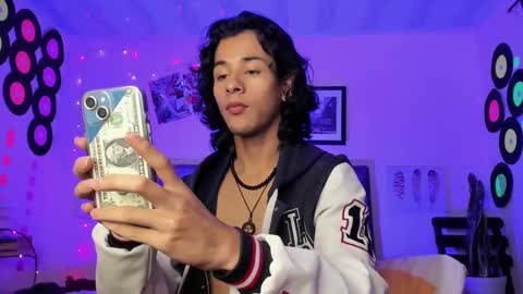 Snapshot of benjamin_fiore chatting on 02-27-25, 09:32 benjamin_fiore online show from 02-27-25, 09:32