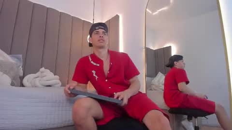 BENJAMIN online show from 07-07-26, 01:52