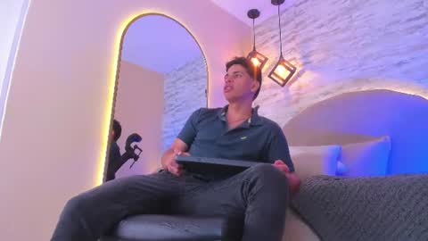 BENJAMIN online show from 07-28-26, 02:07