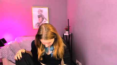 Snapshot of benny_duglas chatting on 11-18-25, 01:04 Benny online show from 11-18-25, 01:04