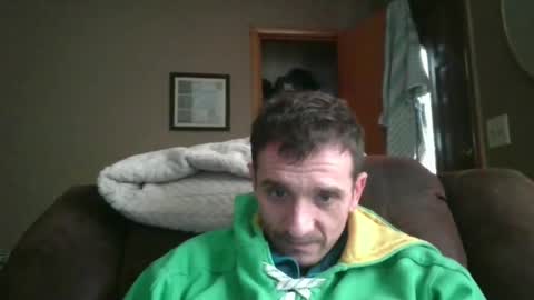 Snapshot of bennymn chatting on 01-27-25, 06:09 benny and innocentvixon online show from 01-27-25, 06:09