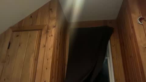 Snapshot of bennymn chatting on 01-19-26, 05:00 benny and innocentvixon online show from 01-19-26, 05:00