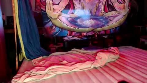 Bent Bunny online show from 05-03-26, 05:13