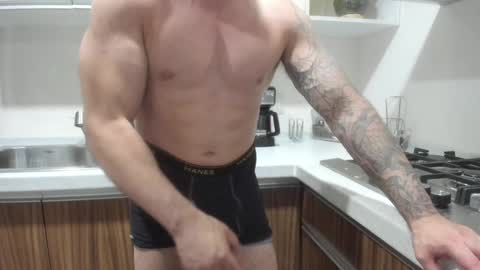 Snapshot of benthebodybuilder chatting on 01-07-25, 03:24 Ben Braxton online show from 01-07-25, 03:24