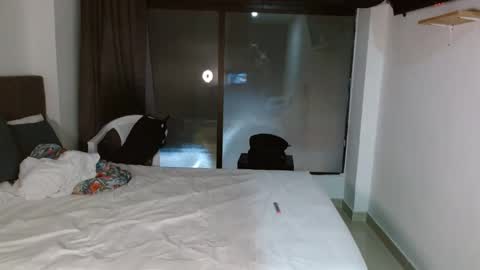 Snapshot of benthebodybuilder chatting on 01-30-25, 05:41 Ben Braxton online show from 01-30-25, 05:41