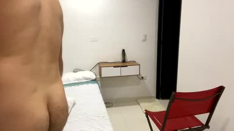 Snapshot of benthebodybuilder chatting on 02-20-25, 08:36 Ben Braxton online show from 02-20-25, 08:36