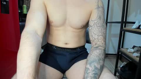 Snapshot of benthebodybuilder chatting on 09-21-25, 06:42 Ben Braxton online show from 09-21-25, 06:42