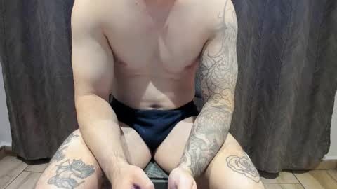 Snapshot of benthebodybuilder chatting on 11-18-25, 07:07 Ben Braxton online show from 11-18-25, 07:07