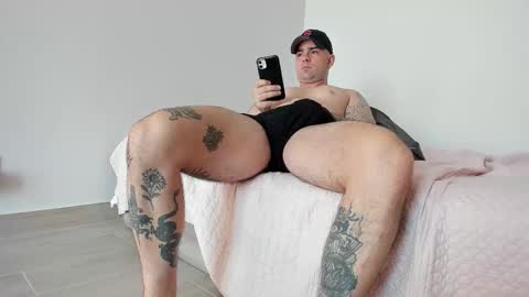 Snapshot of benthebodybuilder chatting on 12-01-25, 03:50 Ben Braxton online show from 12-01-25, 03:50