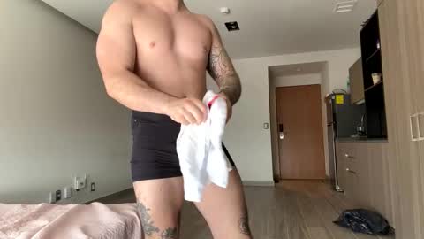 Snapshot of benthebodybuilder chatting on 01-12-26, 05:18 Ben Braxton online show from 01-12-26, 05:18