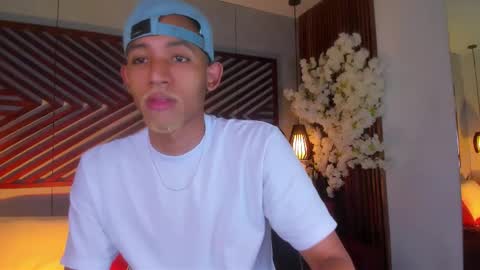 bento_fox online show from 10-06-25, 01:03