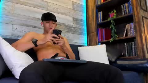 Snapshot of bento_fox chatting on 05-15-26, 03:57 bento_fox online show from 05-15-26, 03:57