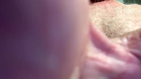 Snapshot of benz10001 chatting on 10-21-25, 05:35 benz10001 online show from 10-21-25, 05:35